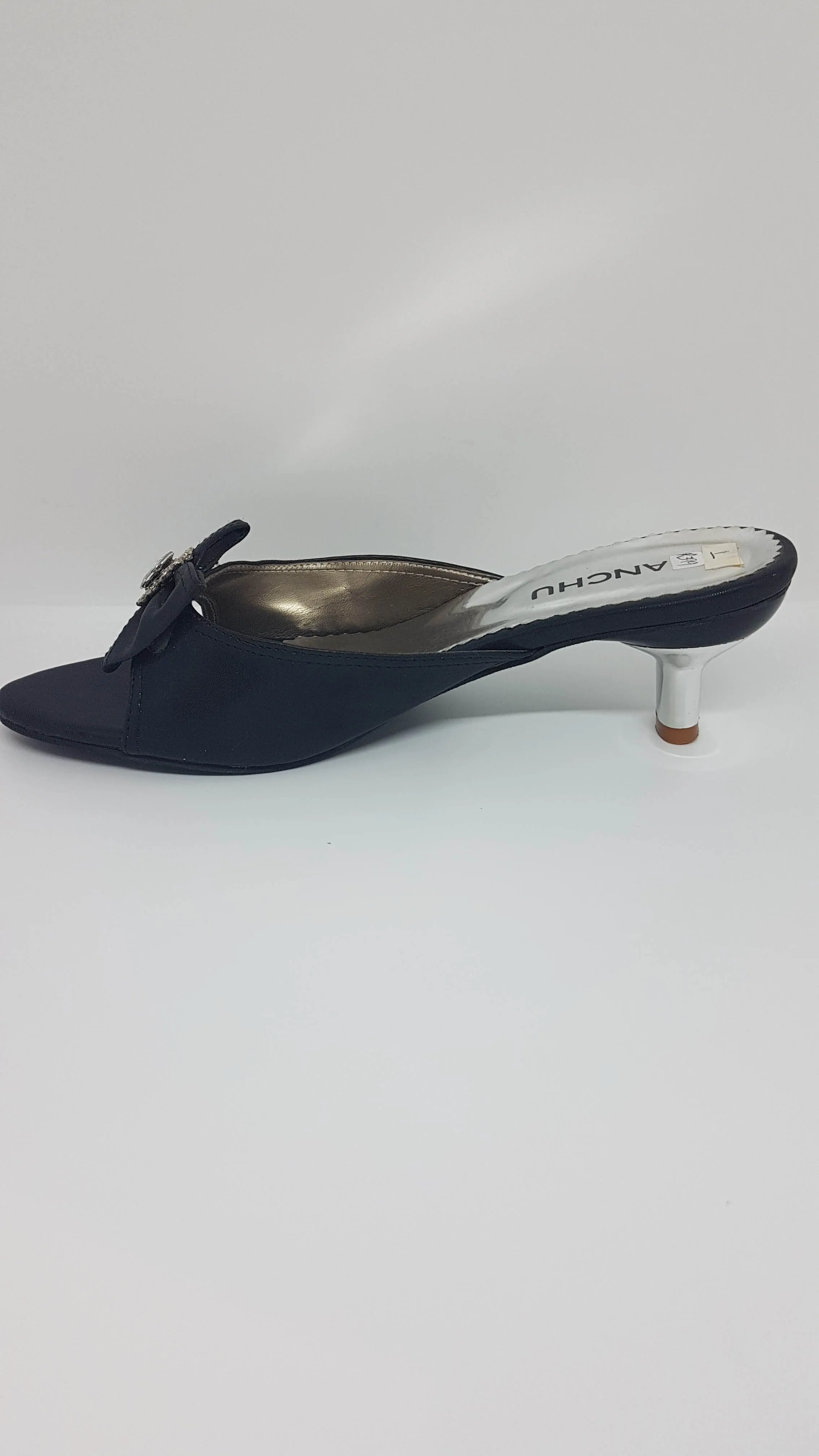 Black Bow Slip On SK004