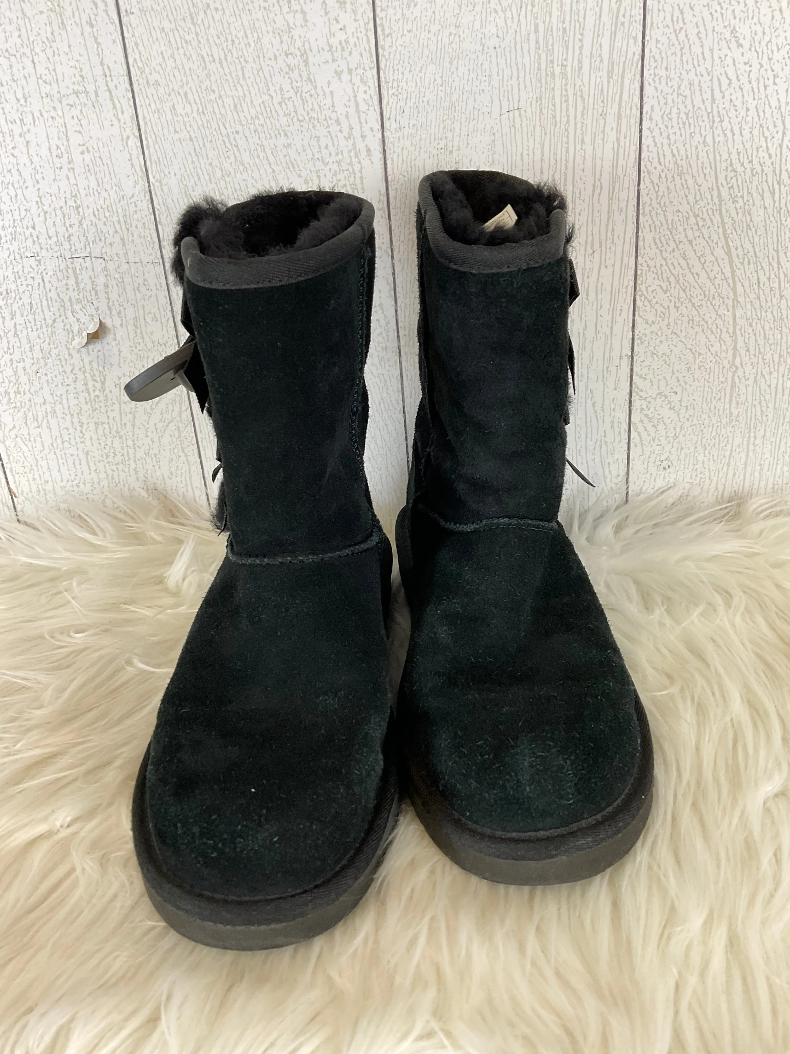 UGG Womens Black Designer Boots, Size 6 - Stylish and Comfortable Footwear