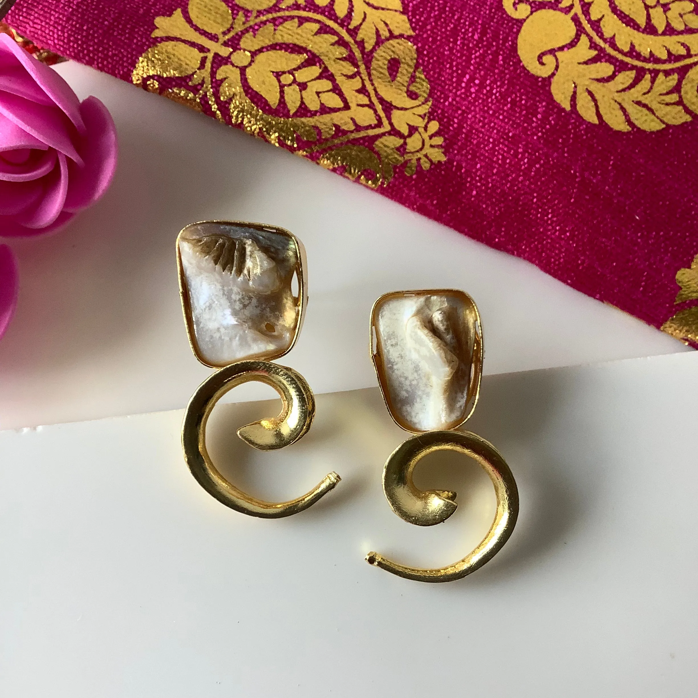 Salvanity Golden Brass Mother of Pearl Infinity Swirl (Barroque Pearl) Earrings