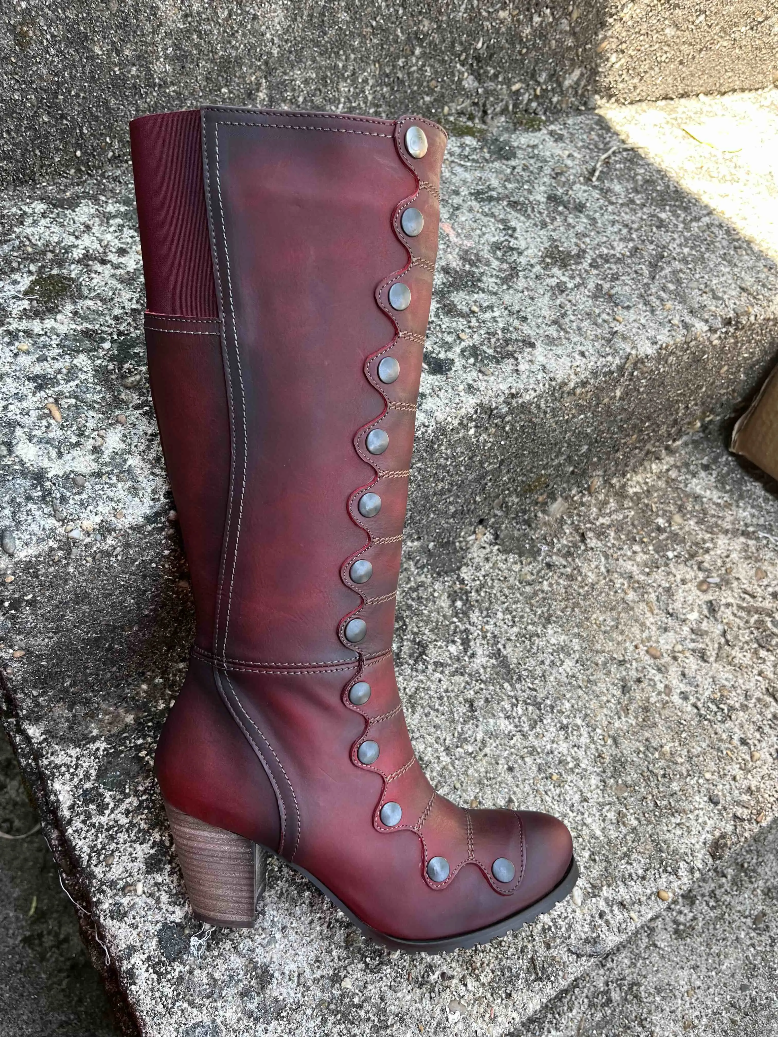 Semaine -Long leg boot cranberry wine