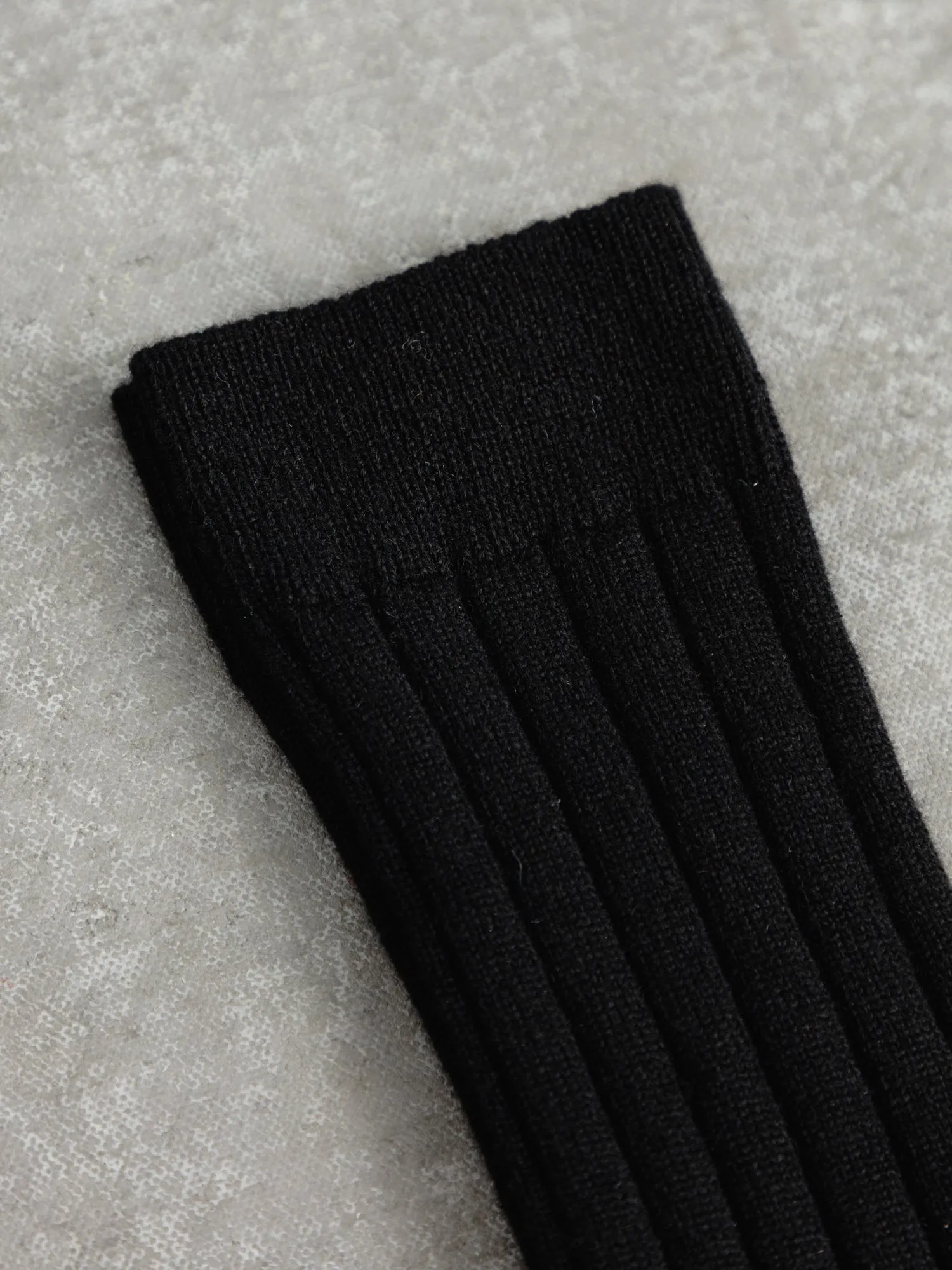 The Cashmere Socks - Ivory Black